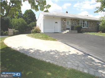 209 West County Line Road Hatboro, PA 19040 - Photo 1 of 12 Exterior Front