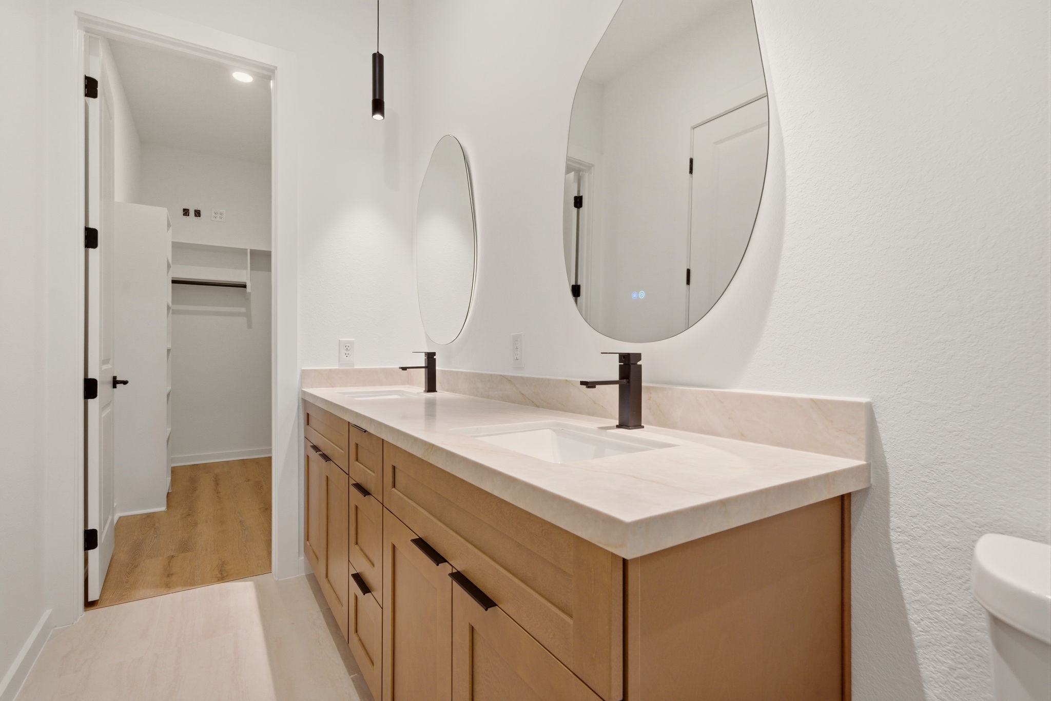8203 Calhoun Road, Unit A/B Houston, TX 77033 - Photo 35 of 38