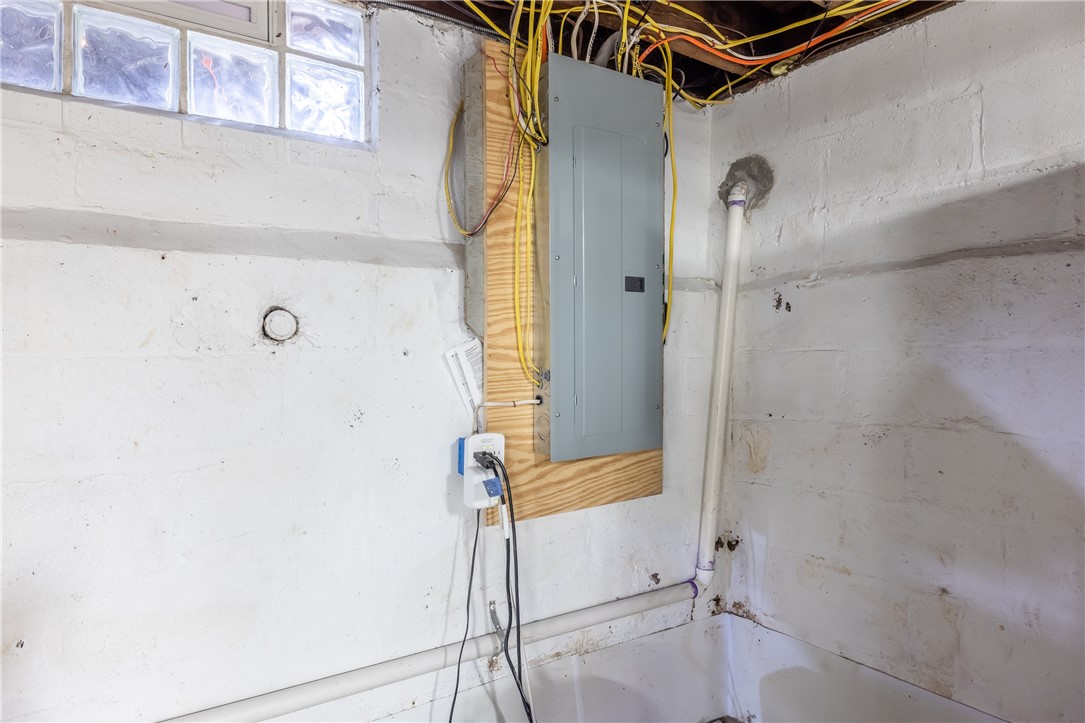 99 Lyndale Drive Gates, NY 14624 - Photo 27 of 35