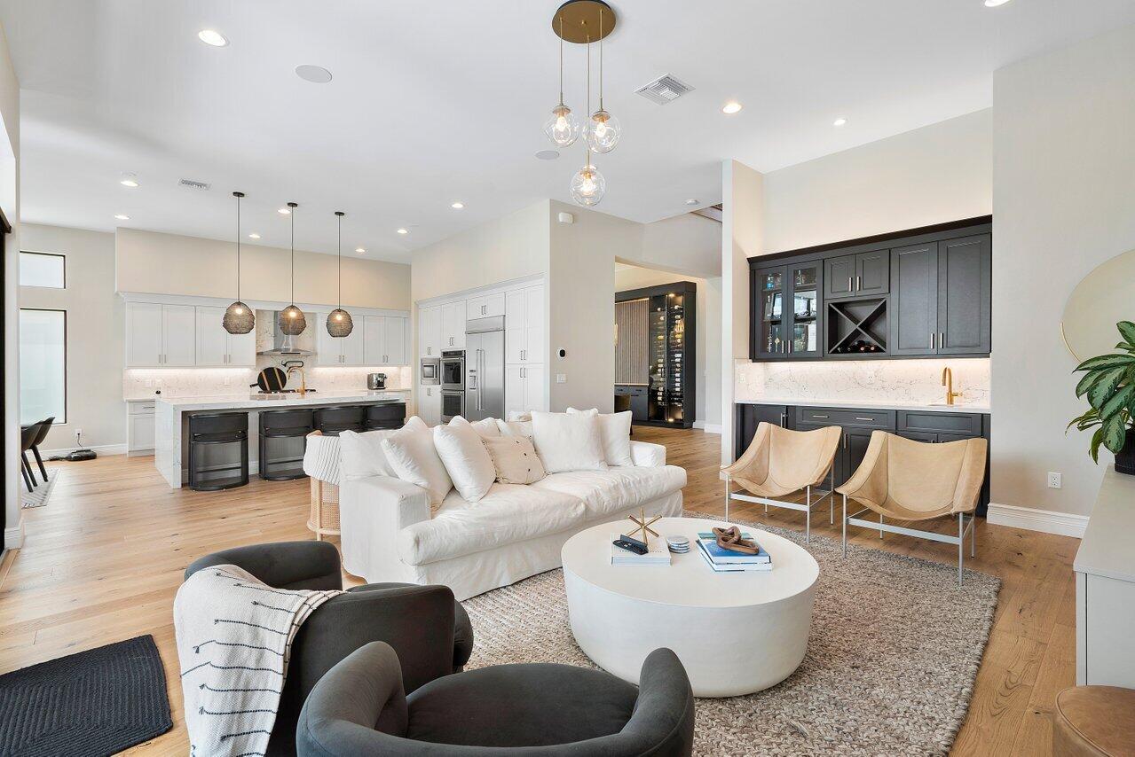 9054 Benedetta Place Boca Raton, FL 33496 - Photo 15 of 50 Family Room