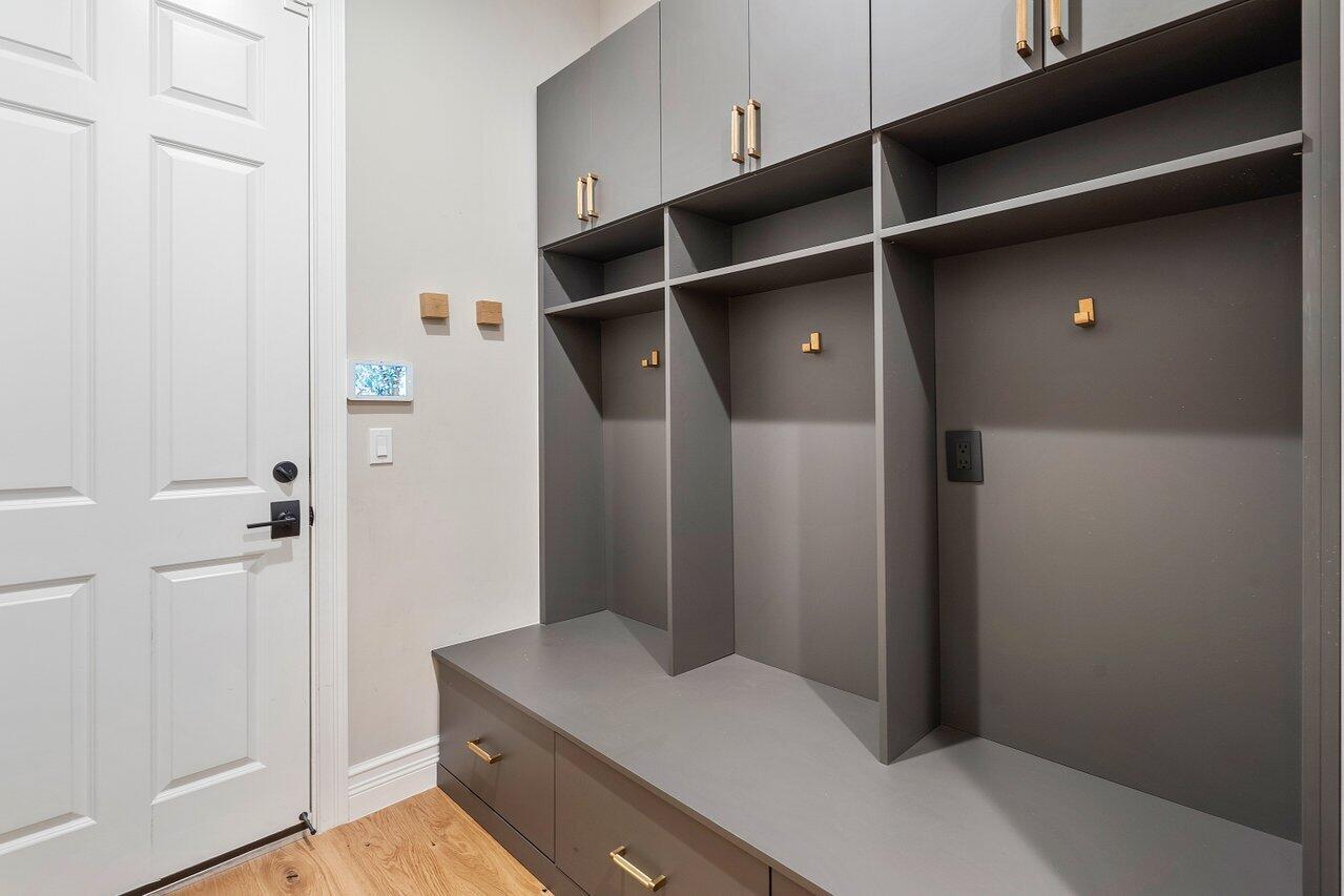 9054 Benedetta Place Boca Raton, FL 33496 - Photo 16 of 50 Mudroom