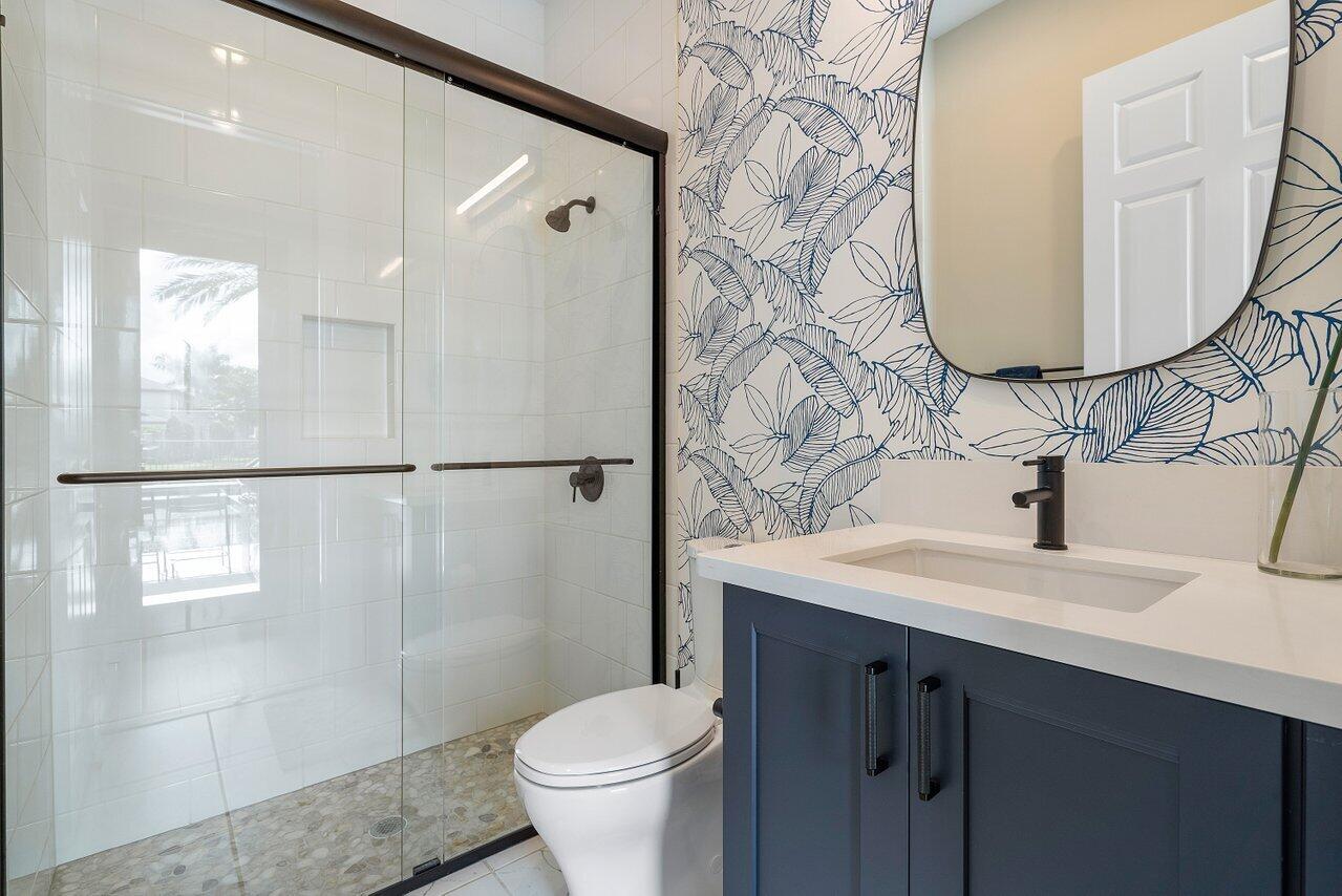 9054 Benedetta Place Boca Raton, FL 33496 - Photo 19 of 50 Downstairs en-suite bathroom