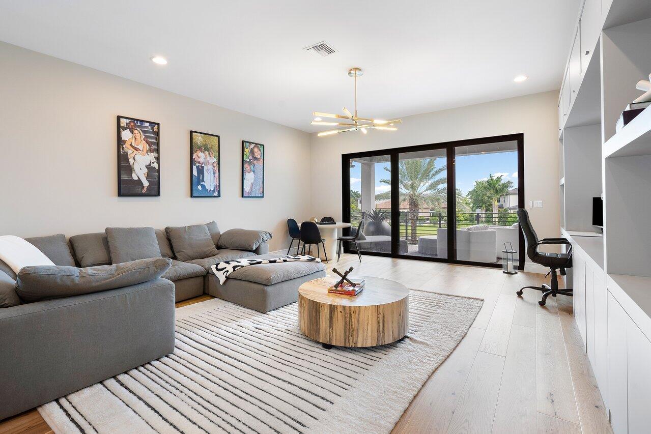 9054 Benedetta Place Boca Raton, FL 33496 - Photo 23 of 50 Loft - Upstairs