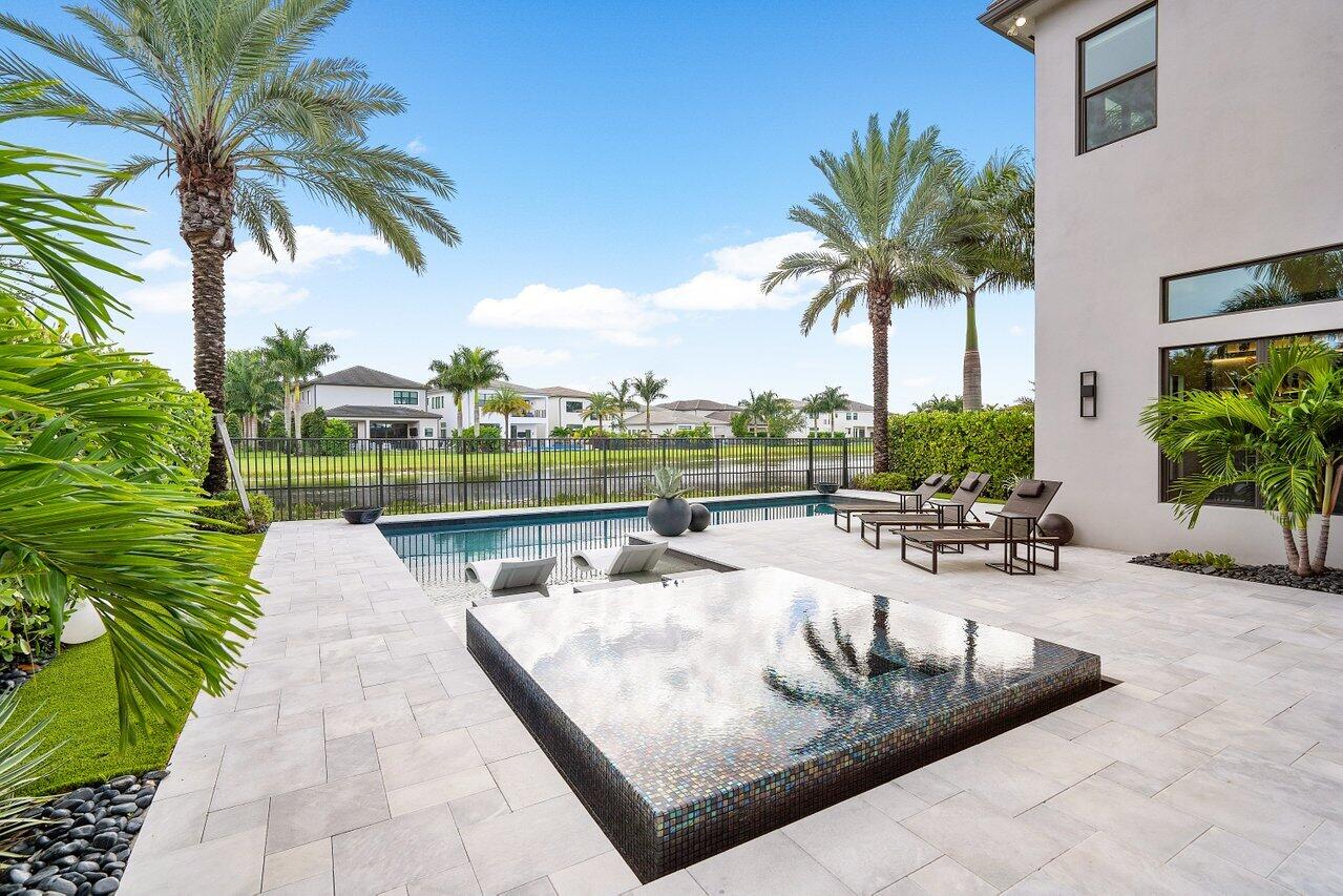 9054 Benedetta Place Boca Raton, FL 33496 - Photo 40 of 50 Pool & spa