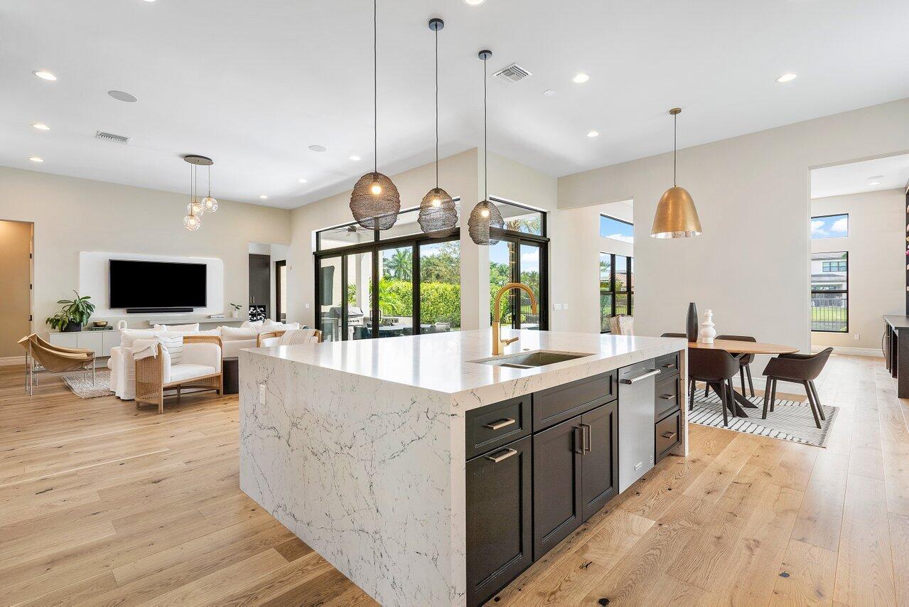 9054 Benedetta Place Boca Raton, FL 33496 - Photo 8 of 50 Kitchen