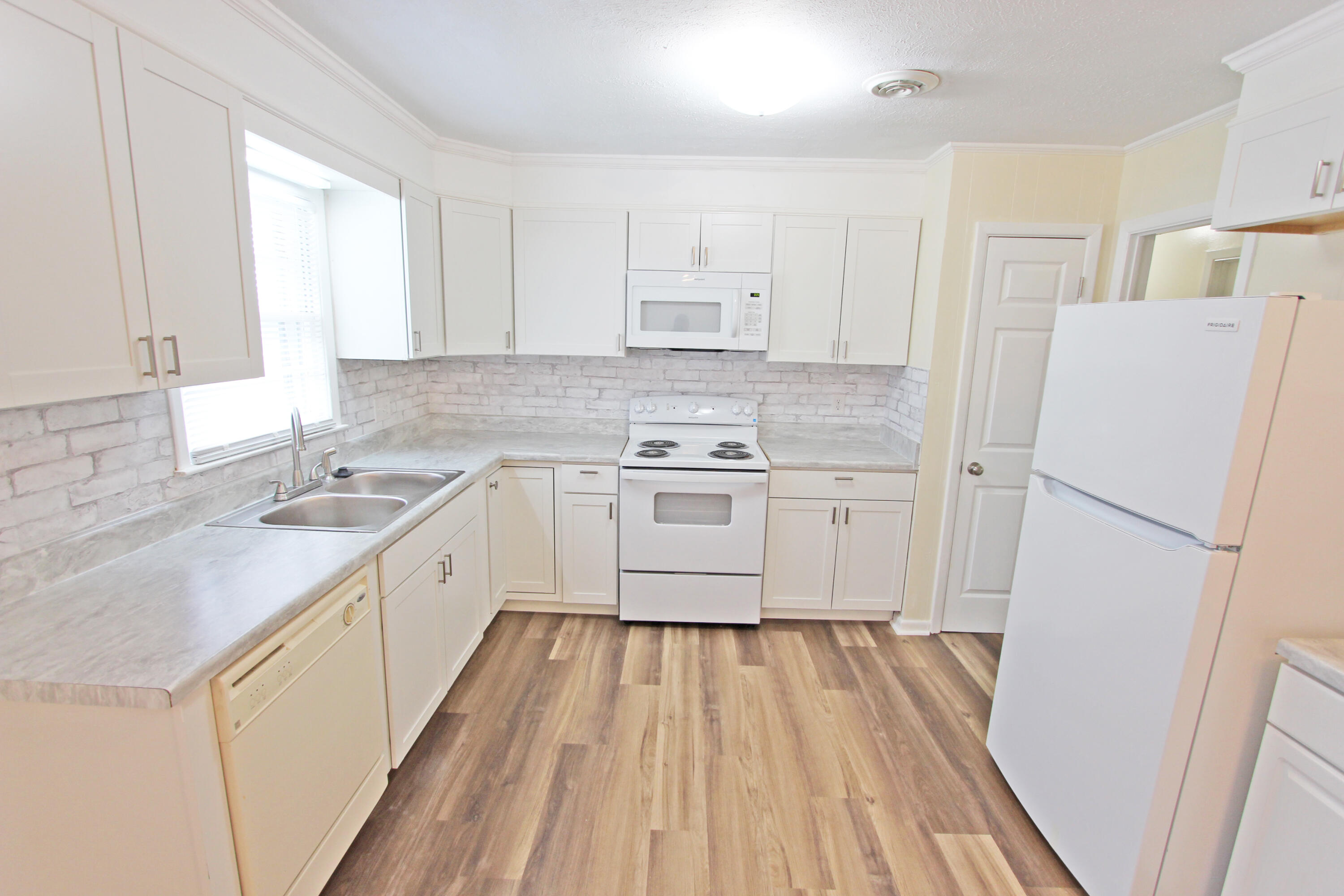 401 Windridge Drive Augusta, GA 30907 - Photo 7 of 25 IMG_1323