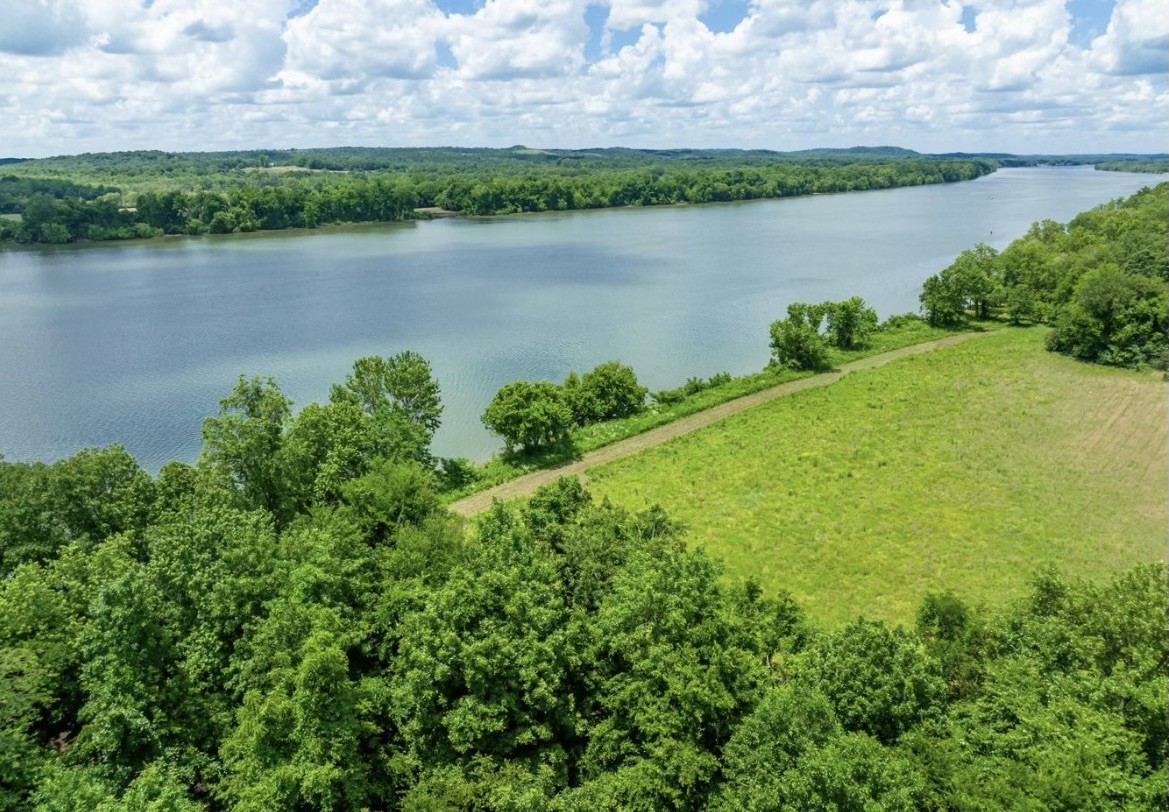 1 Kelly Landing Road Linden, TN 37096 - Photo 2 of 15