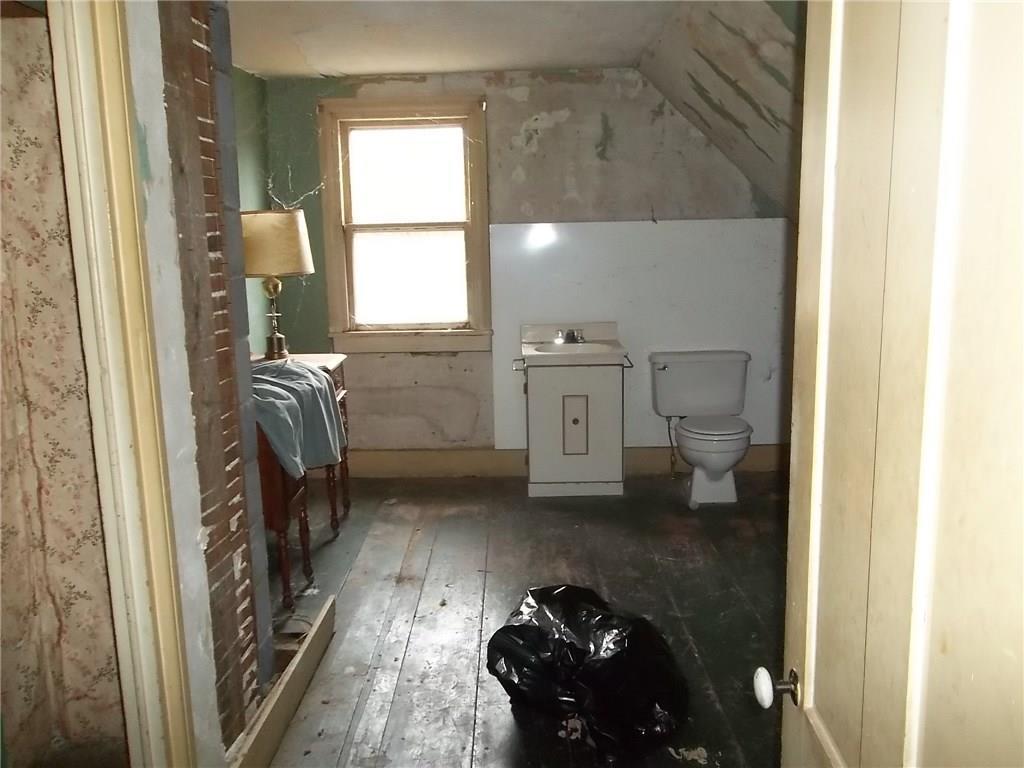 281 Washington Road Jefferson, ME 04348 - Photo 13 of 17 Half bath upstairs