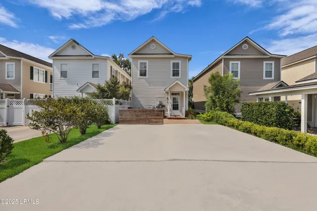 $425,000 | 149 Regent Avenue, Bluffton, SC 29910