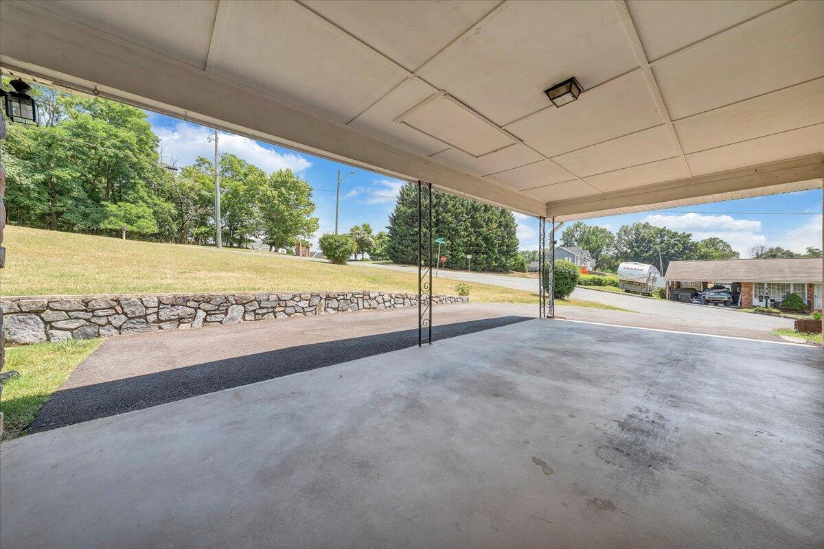 501 Olney Road Vinton, VA 24179 - Photo 40 of 49 a view of an outdoor space with a big yard