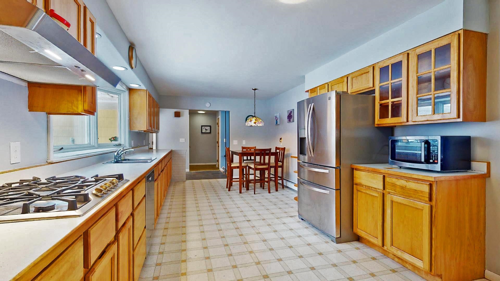 27 Ridgewood Drive Burlington, VT 05408 - Photo 13 of 40 Gallery Image 13