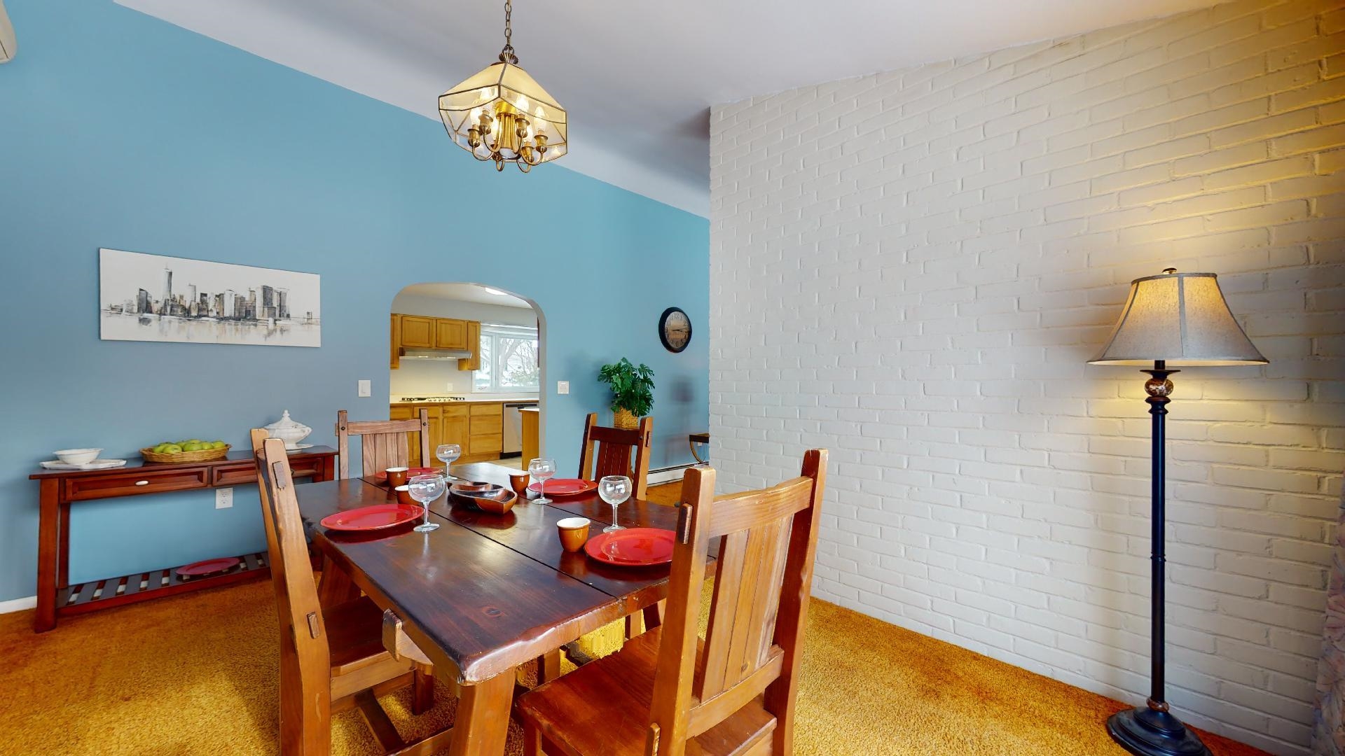 27 Ridgewood Drive Burlington, VT 05408 - Photo 10 of 40 Gallery Image 10