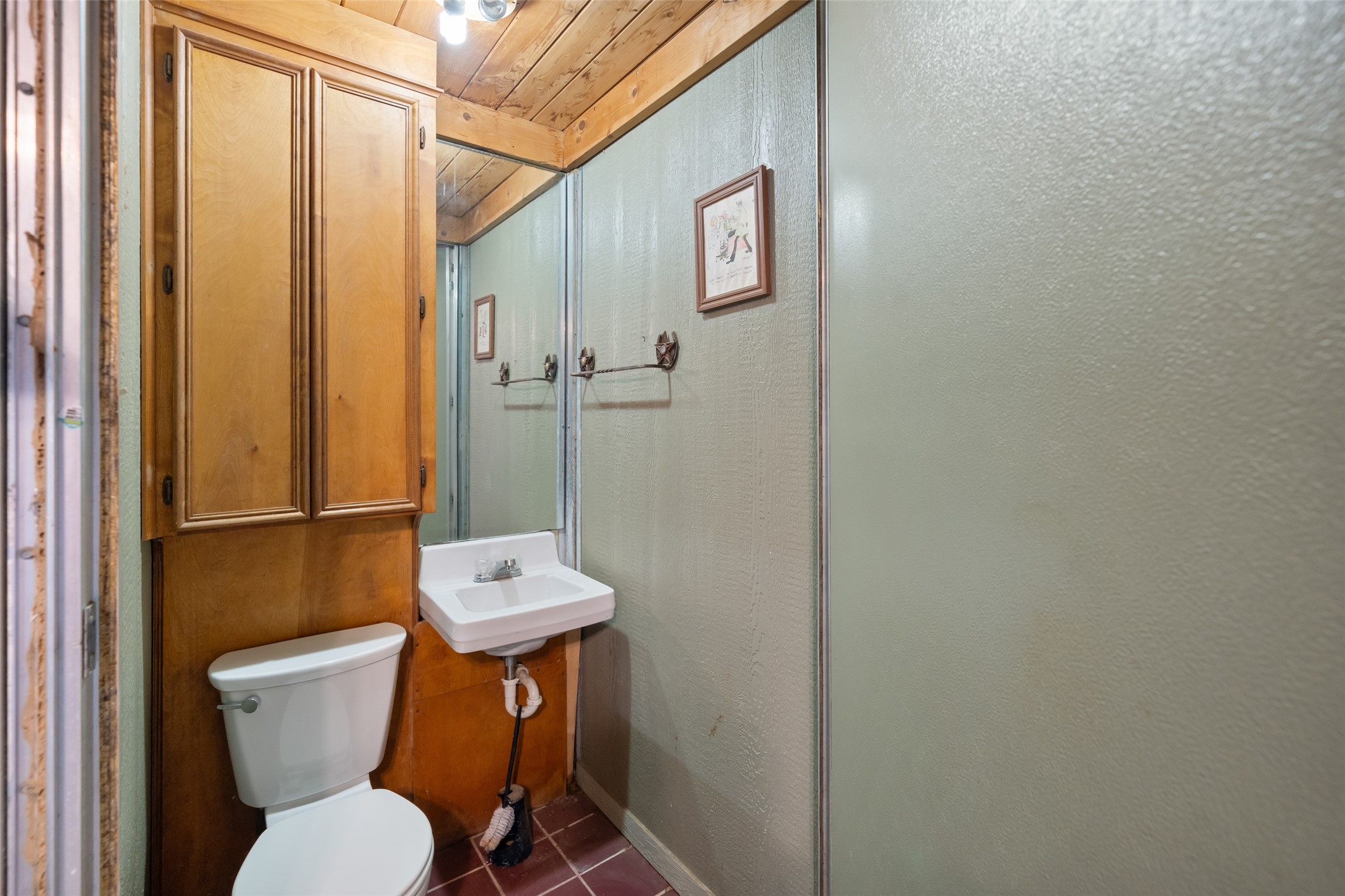119 Fm 1891 Shiner, TX 77984 - Photo 33 of 40 a bathroom with a toilet and a shower