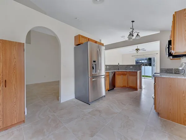 $2,395 | 2111 Corner Point Court, Orlando, FL 32820