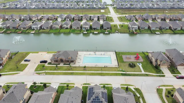 a picture of a table and chairs