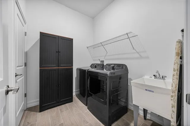 $3,700 | 6834 115th Street East, Palmetto, FL 34221