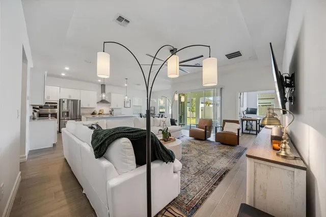 $3,700 | 6834 115th Street East, Palmetto, FL 34221