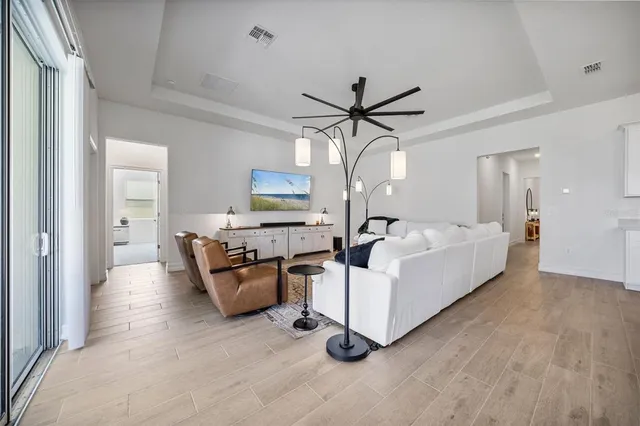 $3,700 | 6834 115th Street East, Palmetto, FL 34221