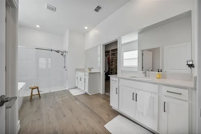 $3,700 | 6834 115th Street East, Palmetto, FL 34221