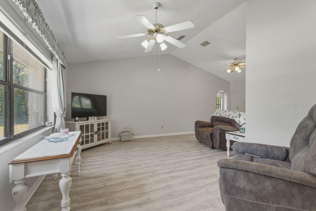 8873 Southwest 200th Circle Dunnellon, FL 34431 - Photo 11 of 61