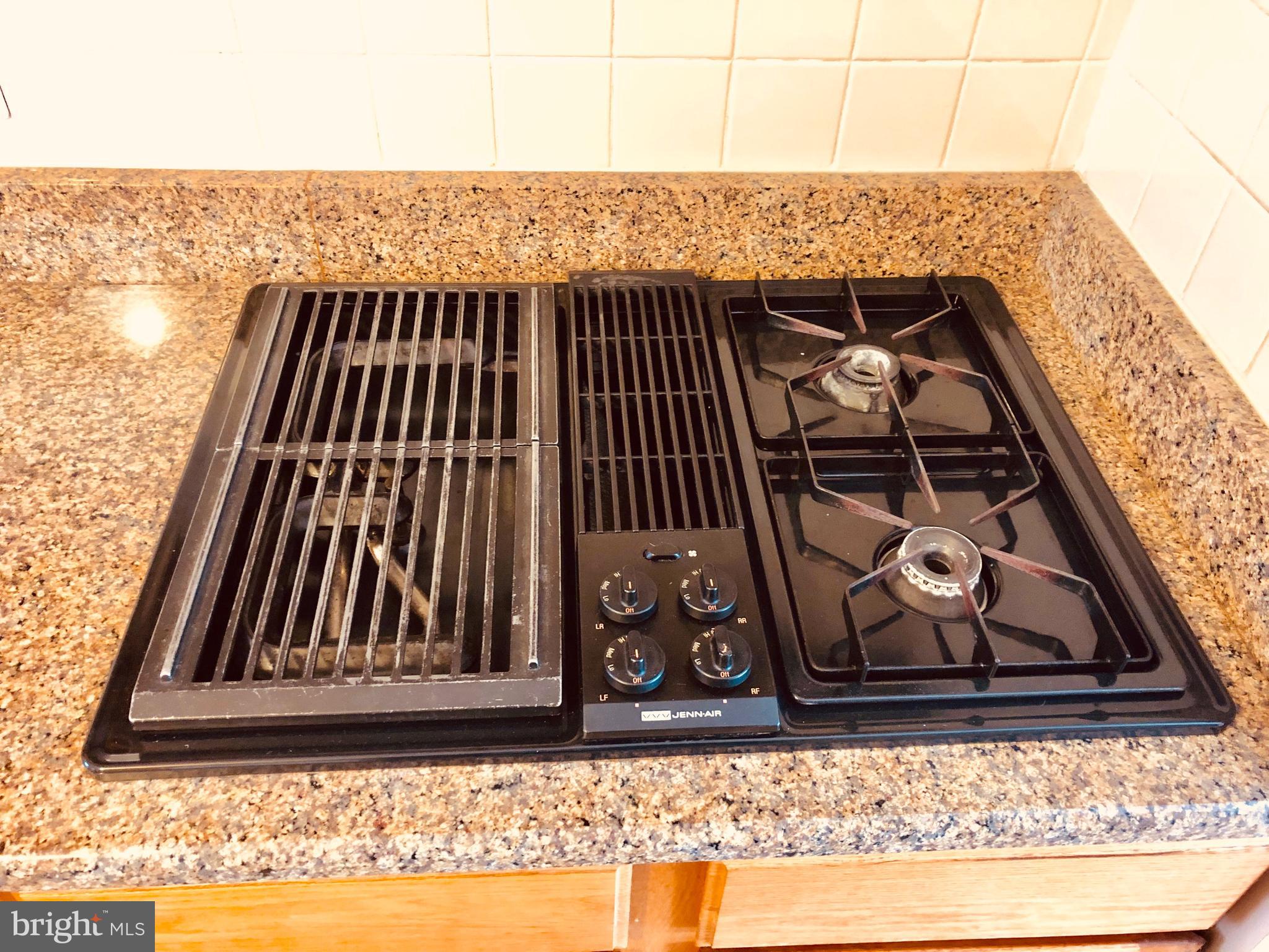 1324 Gresham Road Silver Spring, MD 20904 - Photo 7 of 36 JennAir in Kitchen