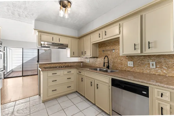 $222,000 | 36 Pinehurst Lane, Missouri City, TX 77459