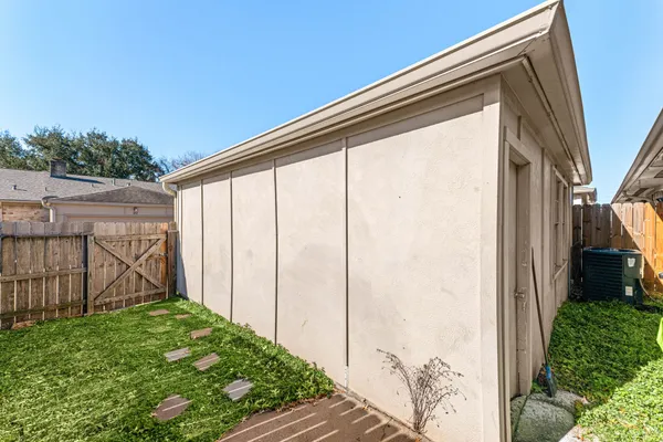 $222,000 | 36 Pinehurst Lane, Missouri City, TX 77459