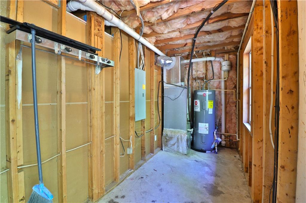 353 Fall View Court Winder, GA 30680 - Photo 10 of 61 a view of a bathroom