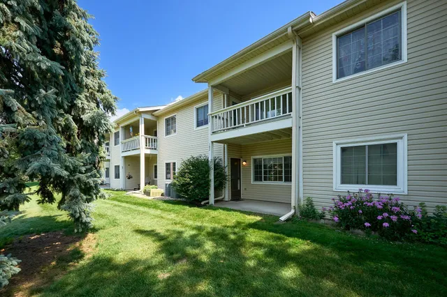 $149,900 | 4130 3rd Street Northeast, Unit 103, Columbia Heights, MN 55421