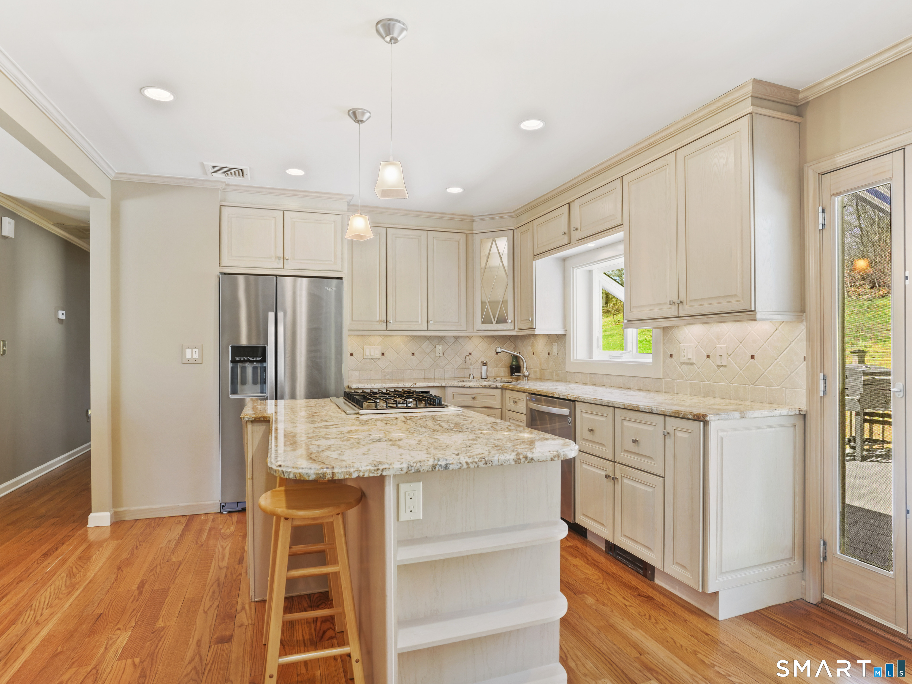 548 Howellton Road Orange, CT 06477 - Photo 12 of 37