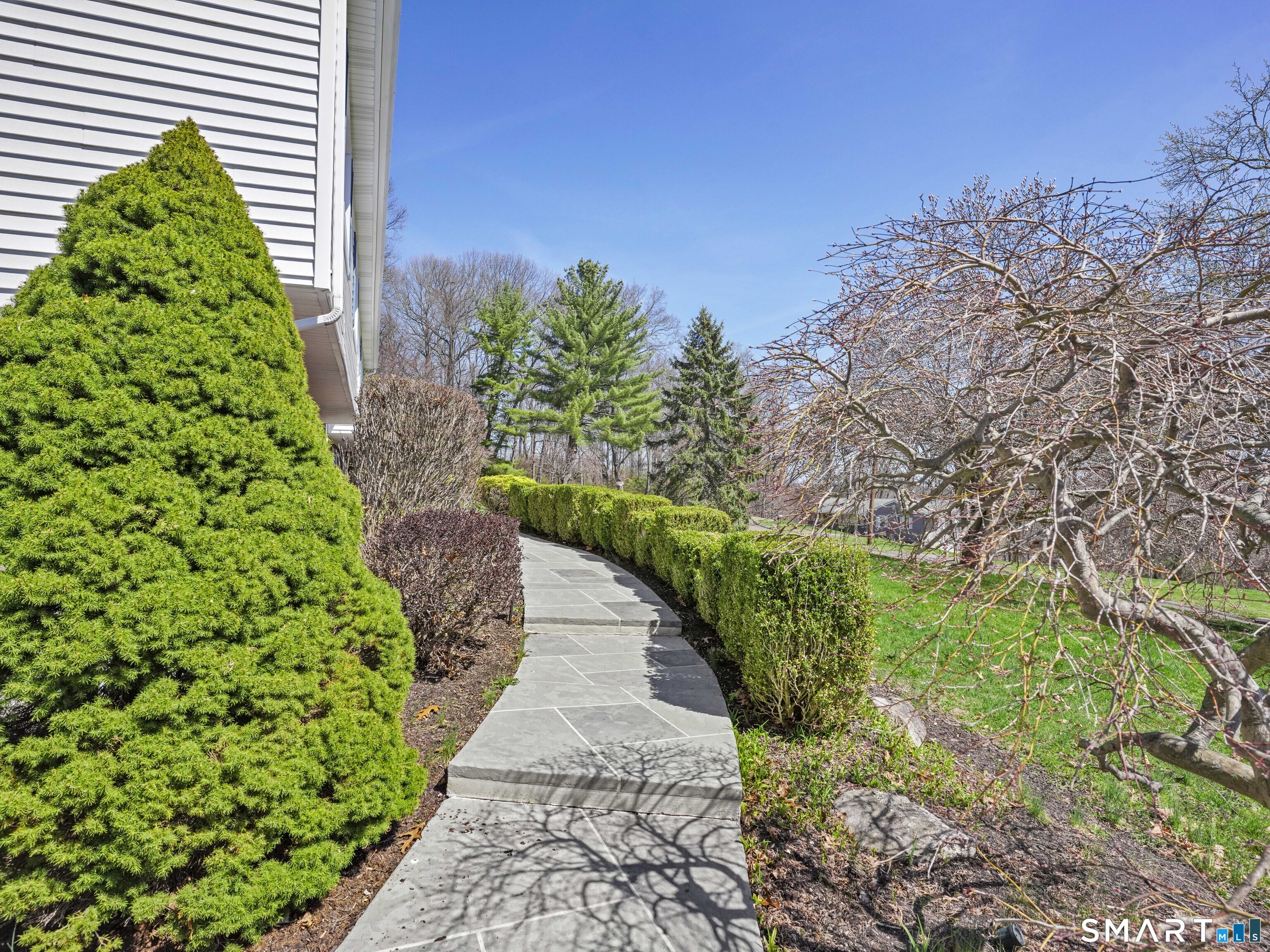 548 Howellton Road Orange, CT 06477 - Photo 29 of 37