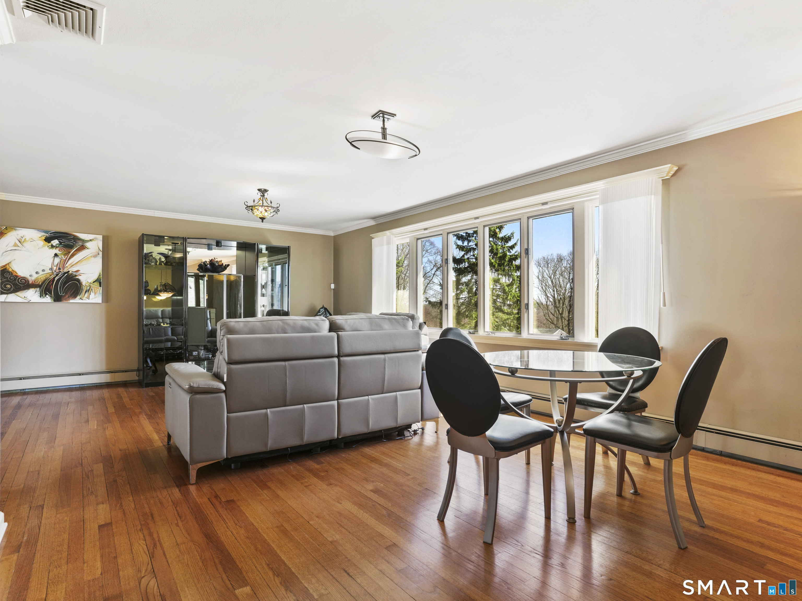 548 Howellton Road Orange, CT 06477 - Photo 4 of 37