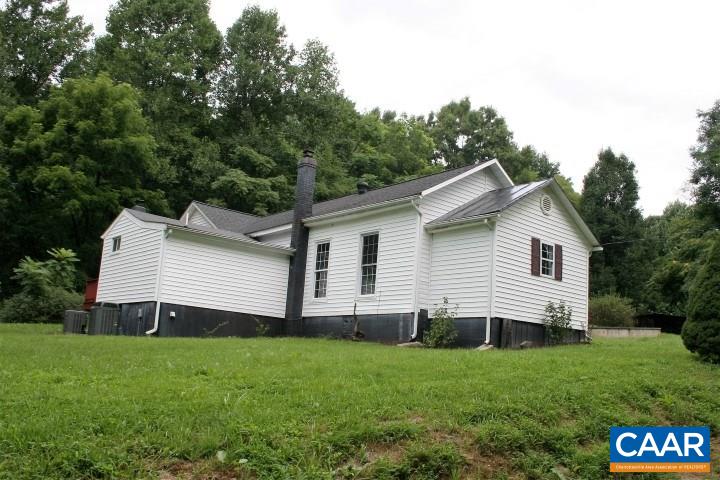 9 Ruth Hollow Madison, VA 22727 - Photo 3 of 35 a view of a house with a yard