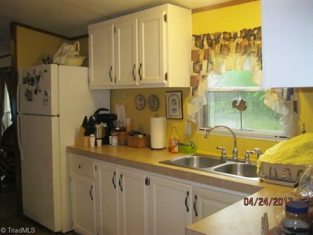 259 Emmanuel Church Road Asheboro, NC 27205 - Photo 3 of 13 Gallery Image 3