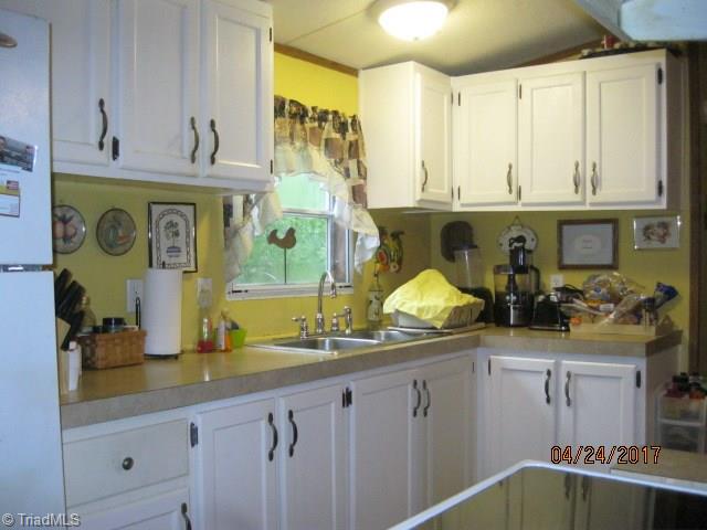 259 Emmanuel Church Road Asheboro, NC 27205 - Photo 4 of 13 Gallery Image 4