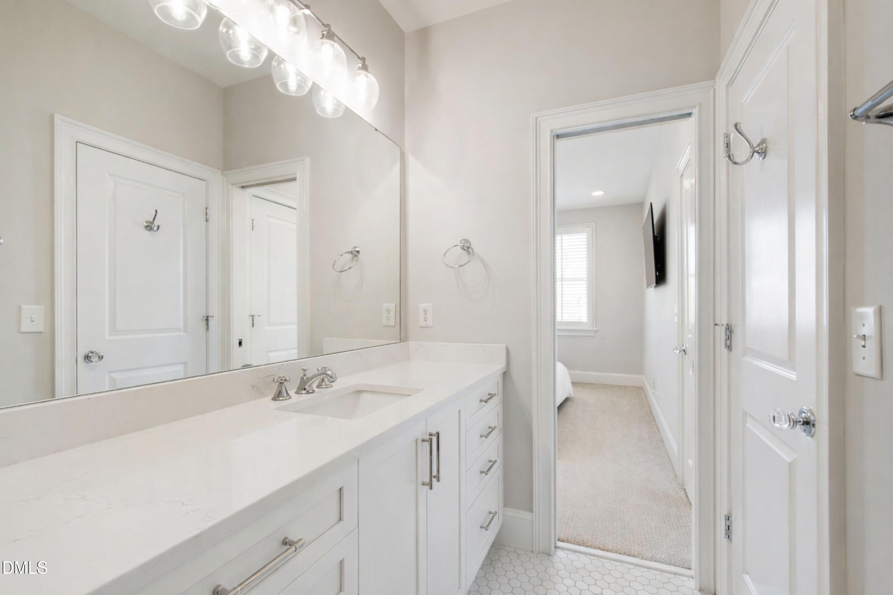 2615 Davis Street Raleigh, NC 27608 - Photo 45 of 67 Bathroom