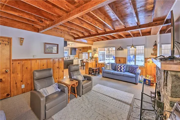 $372,900 | 1069 Eagle Road, Wrightwood, CA 92397