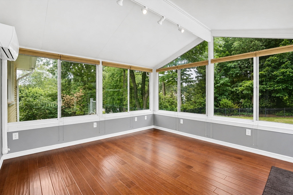 125 East Allen Ridge Road Springfield, MA 01118 - Photo 17 of 42