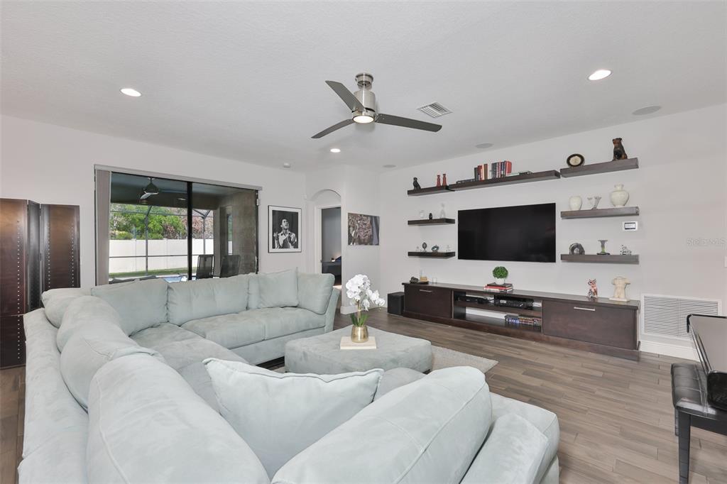 11014 Brahman Ranch Circle Riverview, FL 33578 - Photo 14 of 39