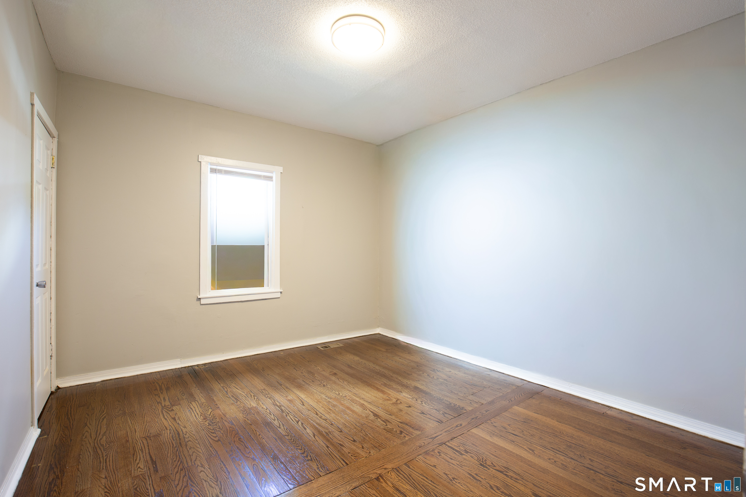 48 Bowen Street Hamden, CT 06514 - Photo 10 of 23