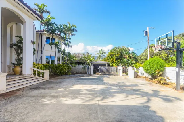 $18,500,000 | Undisclosed Address, Honolulu, HI 96825