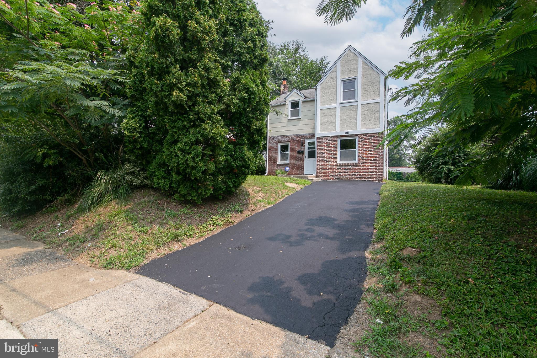 138 Fairview Road Woodlyn, PA 19094 - Photo 1 of 31 Gallery Image 1