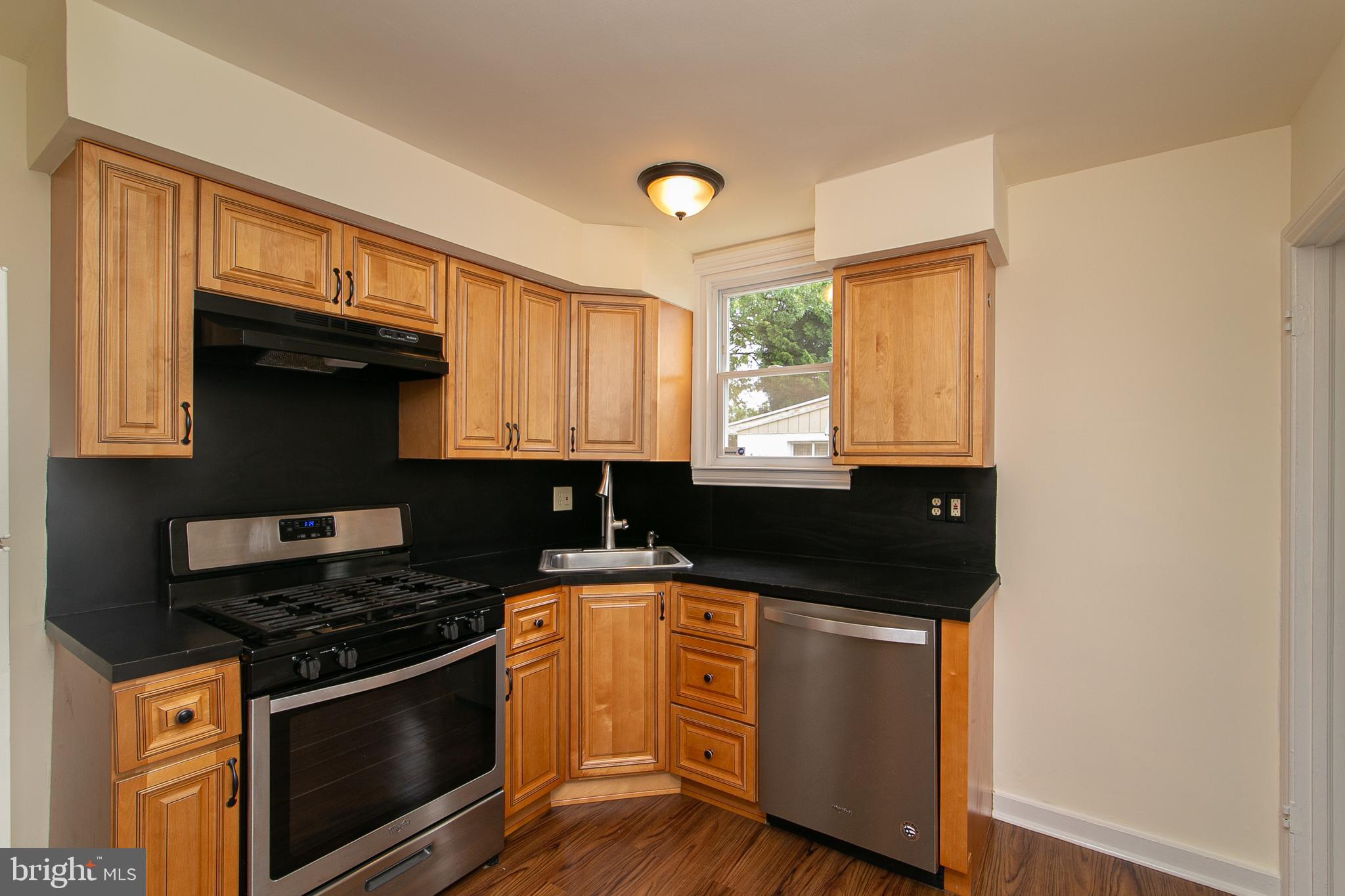 138 Fairview Road Woodlyn, PA 19094 - Photo 8 of 31 Gallery Image 8