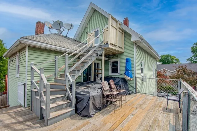 a view of house with a outdoor space