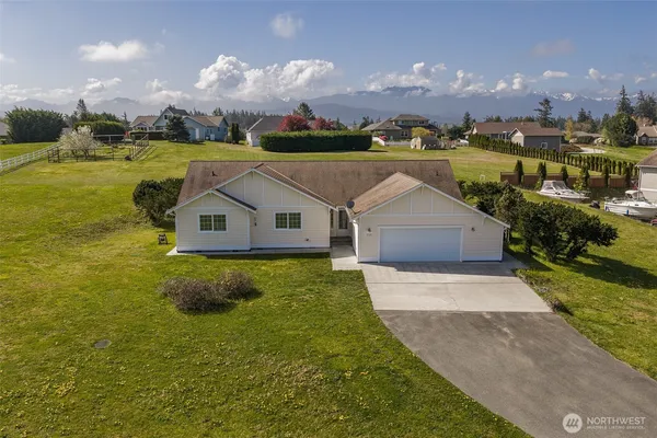 $699,000 | 315 Dungeness Greens Way, Sequim, WA 98382