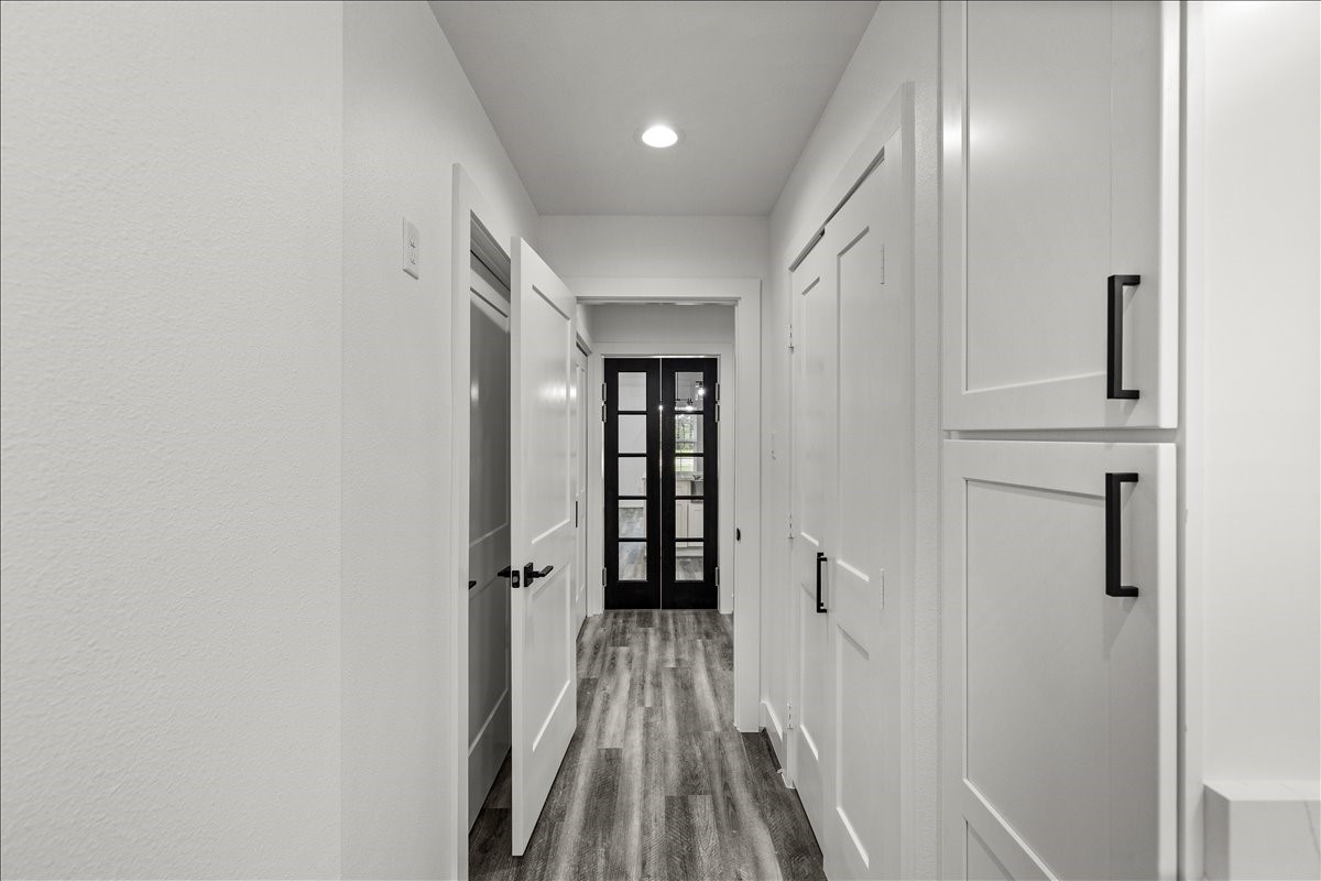 14103 3rd Street Santa Fe, TX 77517 - Photo 26 of 46 a view of gallery with stairs