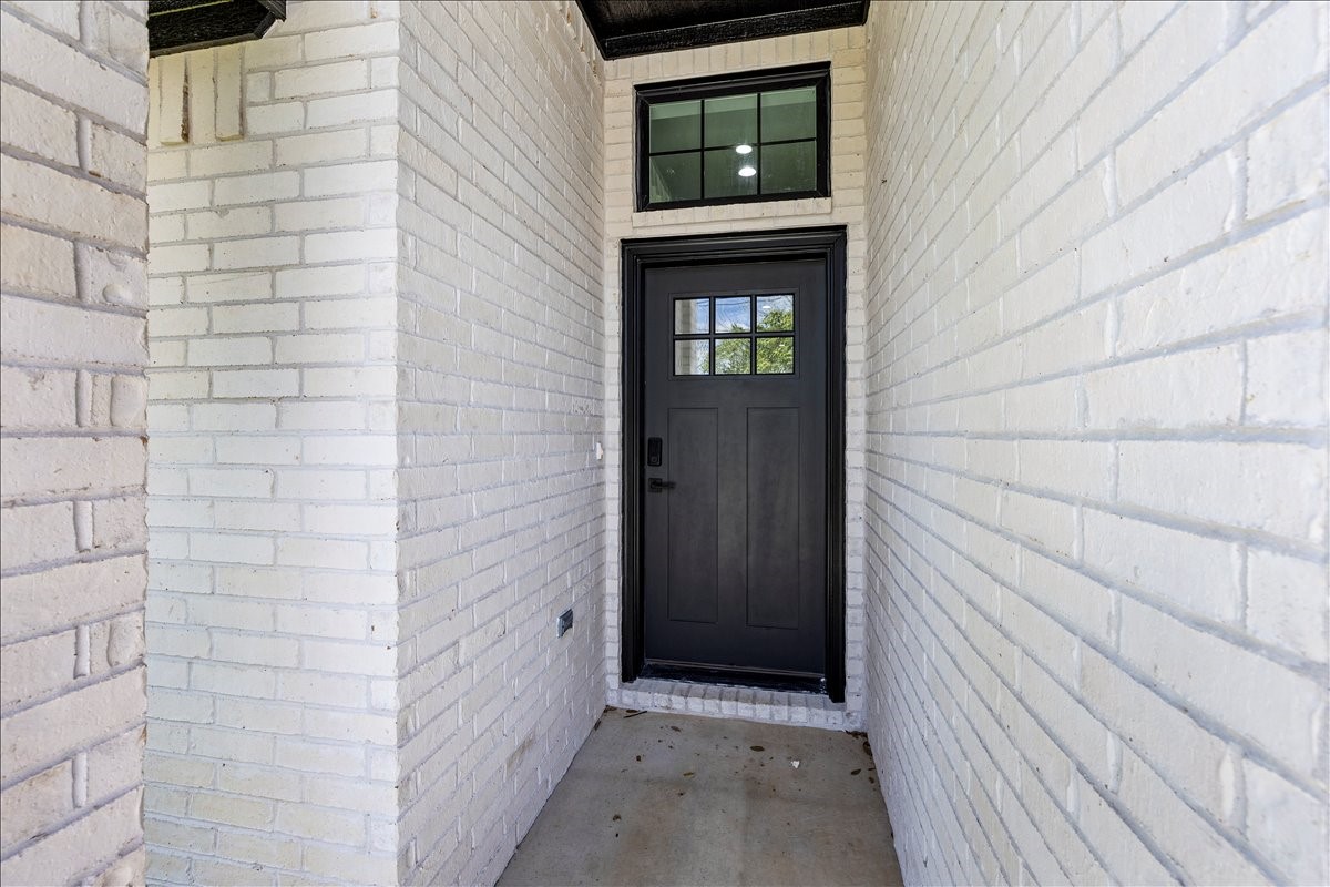 14103 3rd Street Santa Fe, TX 77517 - Photo 45 of 46 a bathroom with a shower and a sink