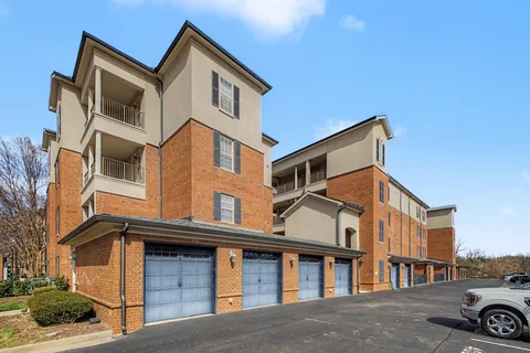 a view of an buildings & entryway