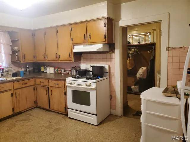 $25,000 | 1924 Bond Avenue, East St. Louis, IL 62207