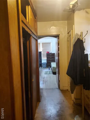 $25,000 | 1924 Bond Avenue, East St. Louis, IL 62207